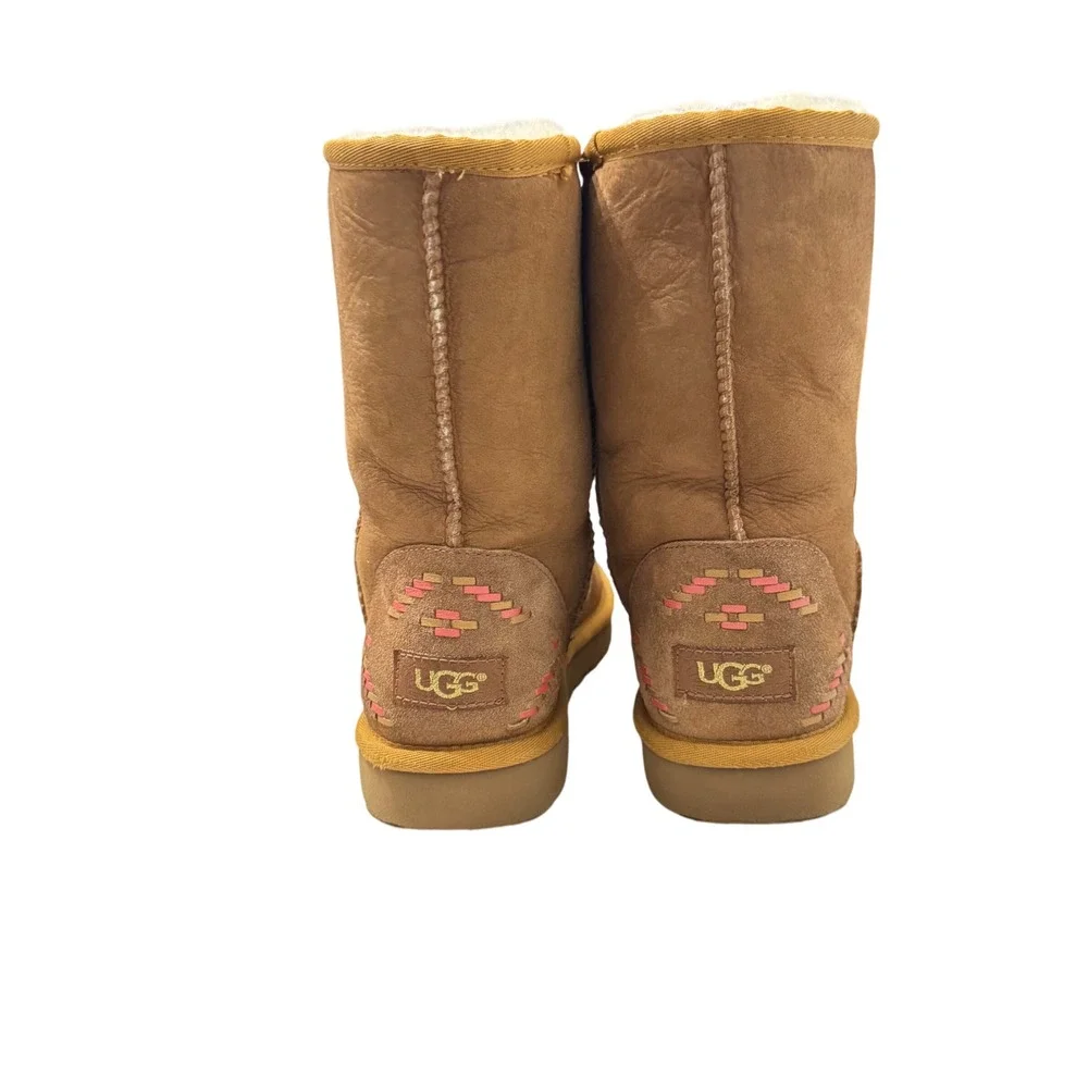 UGG Classic Short‎ Rustic Weave Boots Chestnut Sheepskin Shearling Lined Size  8